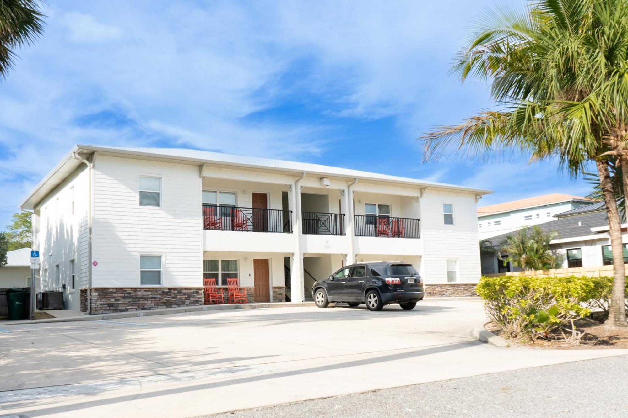 Sole Suite #1-2 Min To Beach-Patio & Courtyard Cocoa Beach Esterno foto